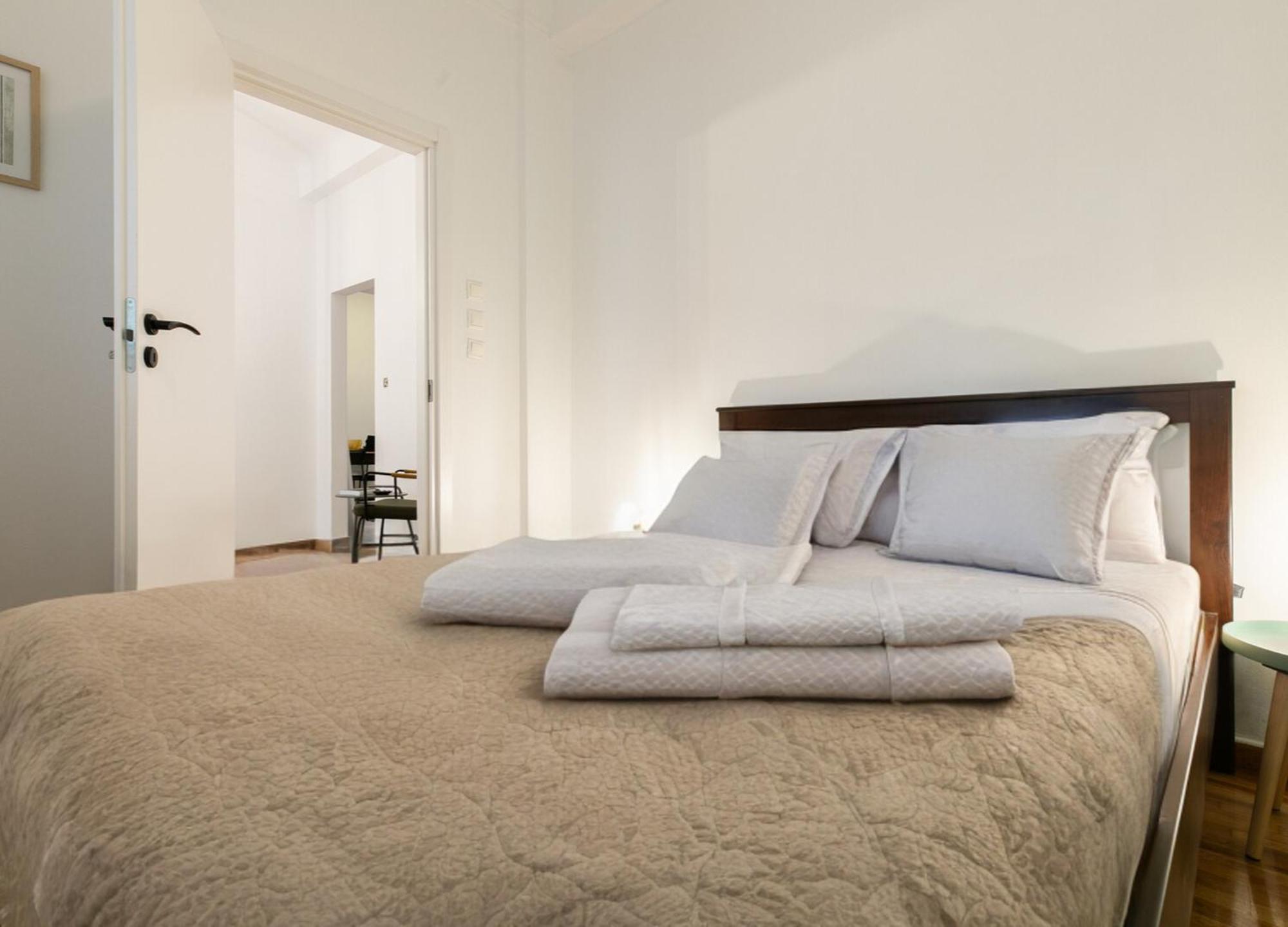 Koukaki Gem Chic Near Acropolis *