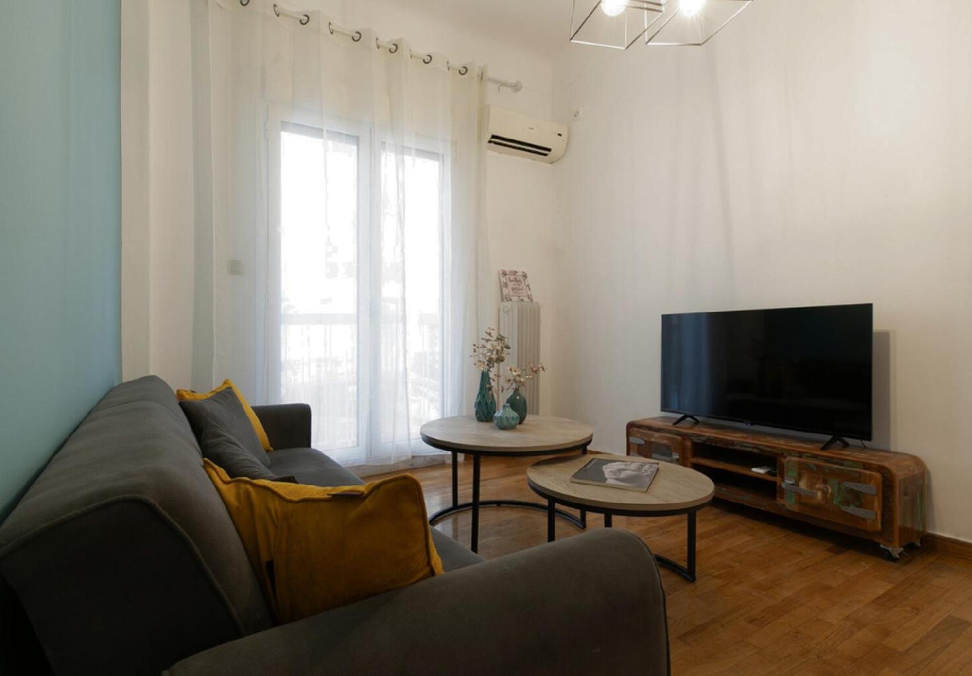 Koukaki Gem Chic Near Acropolis *